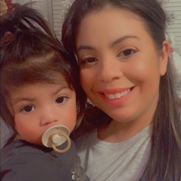 Meet your Posher, Marilyn - Picture 2 of 2